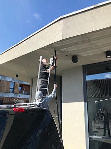 Montáž automatizované stínicí plachty pro hotel a restauraci Panská zahrada v Dobřichovicích