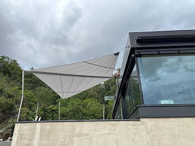 Montáž markýz a stínicích plachet