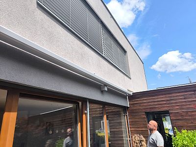 Montáž vnitřních žaluzií a rolet